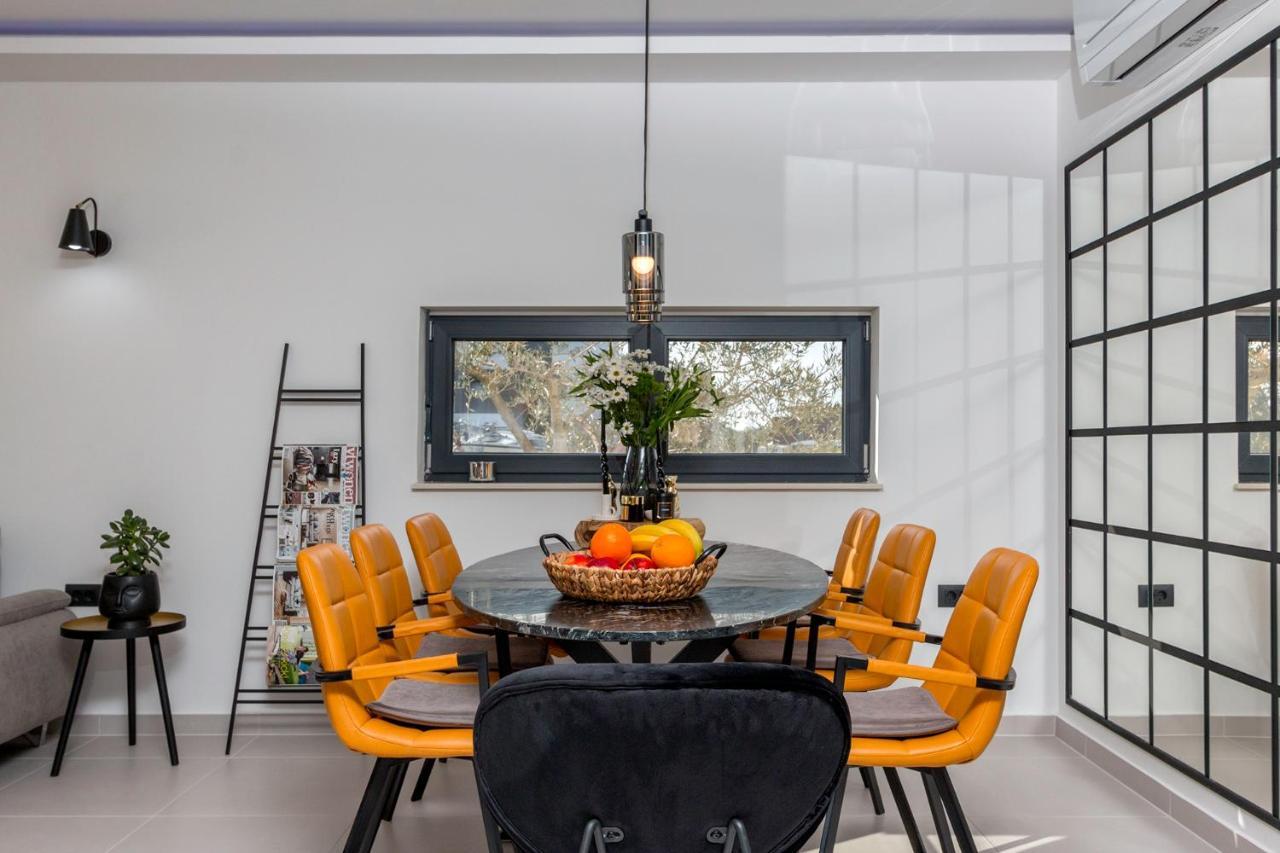 M Villa